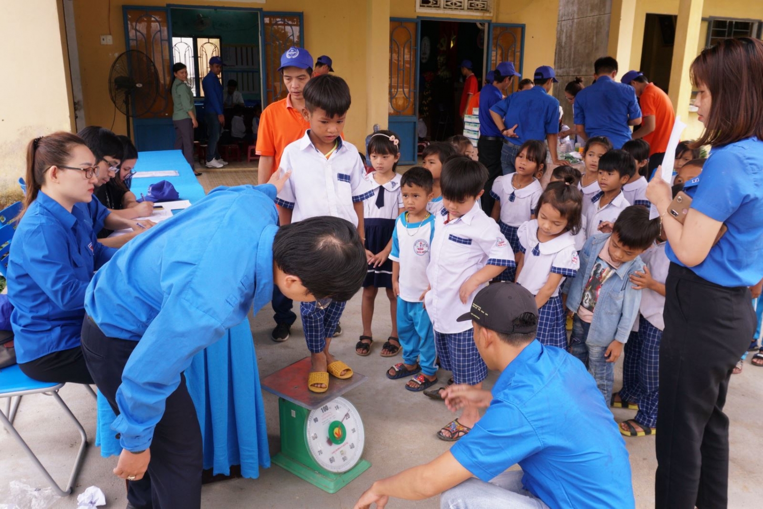 Chương trình ASXH về nguồn với chủ đề Ngày hội thống nhất của Đoàn Thanh niên Khối Nhà máy BSR Chương trình ASXH về nguồn với chủ đề Ngày hội thống nhất của Đoàn Thanh niên Khối Nhà máy BSR