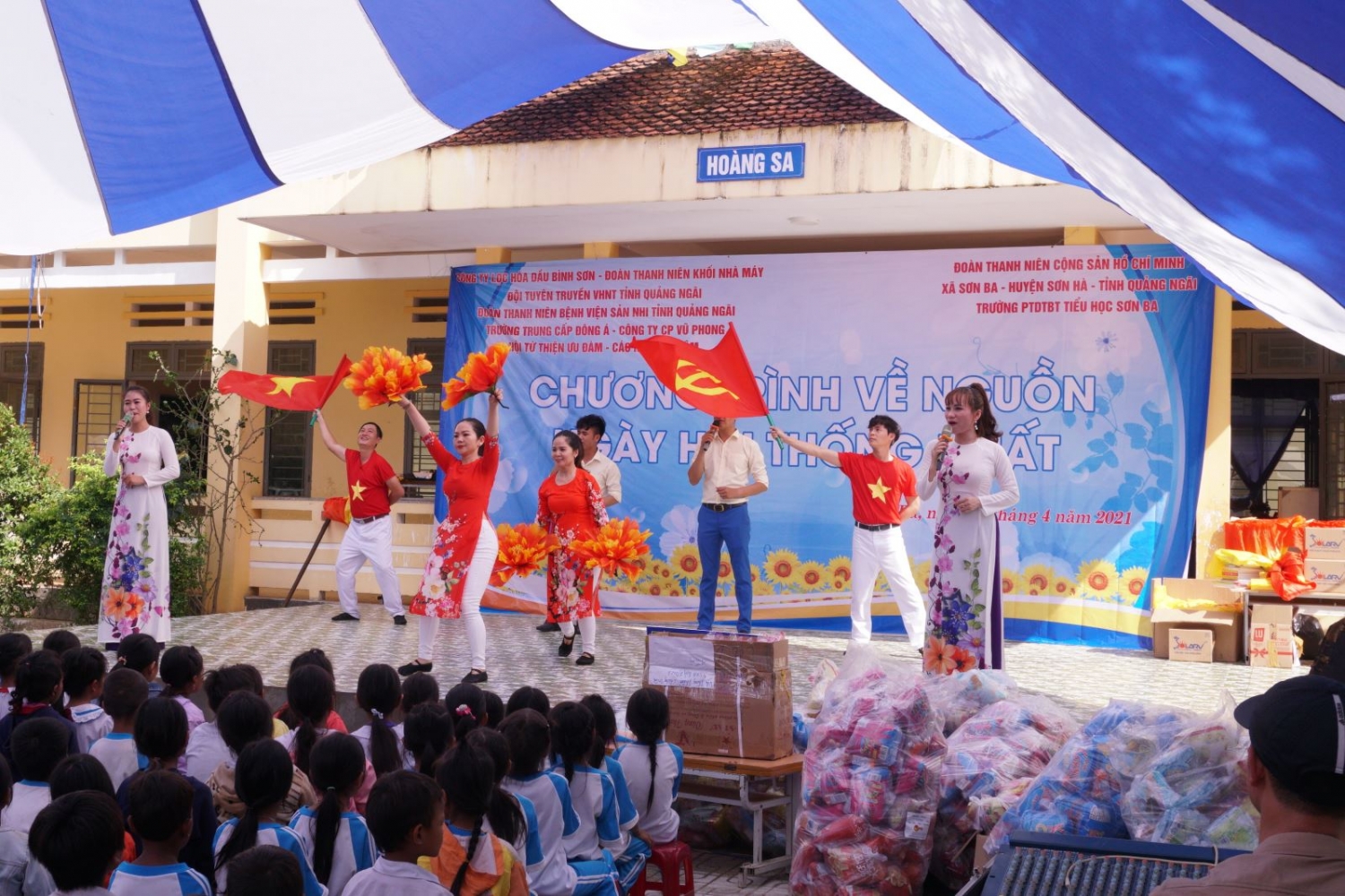 Chương trình ASXH về nguồn với chủ đề Ngày hội thống nhất của Đoàn Thanh niên Khối Nhà máy BSR Chương trình ASXH về nguồn với chủ đề Ngày hội thống nhất của Đoàn Thanh niên Khối Nhà máy BSR
