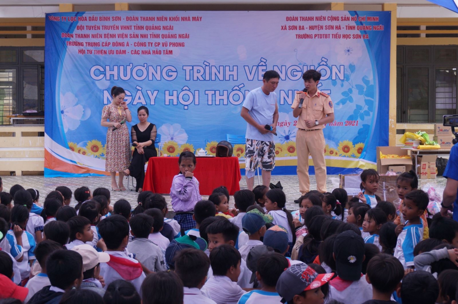 Chương trình ASXH về nguồn với chủ đề Ngày hội thống nhất của Đoàn Thanh niên Khối Nhà máy BSR Chương trình ASXH về nguồn với chủ đề Ngày hội thống nhất của Đoàn Thanh niên Khối Nhà máy BSR