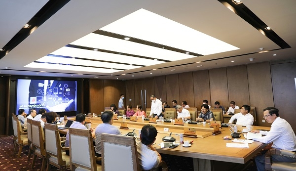 Văn phòng trình bày đề án chuyển đổi số tại PVN Văn phòng trình bày đề án chuyển đổi số tại PVN