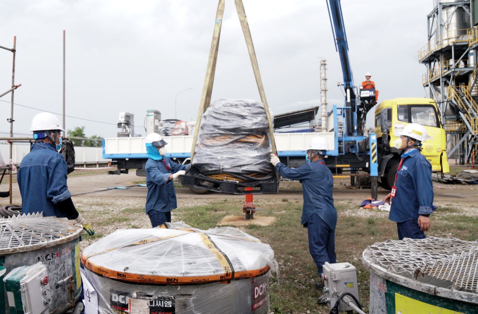Ngày đầu tiên trên công trường BDTT lần 4 NMLD Dung Quất ngay dau tien tren cong truong bdtt lan 4 nmld dung quat