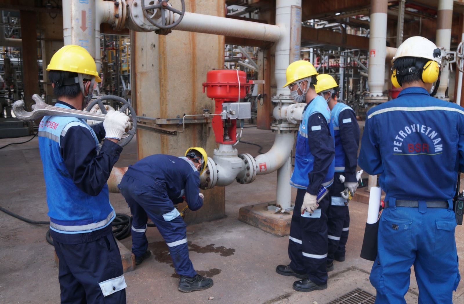 Ngày đầu tiên trên công trường BDTT lần 4 NMLD Dung Quất ngay dau tien tren cong truong bdtt lan 4 nmld dung quat