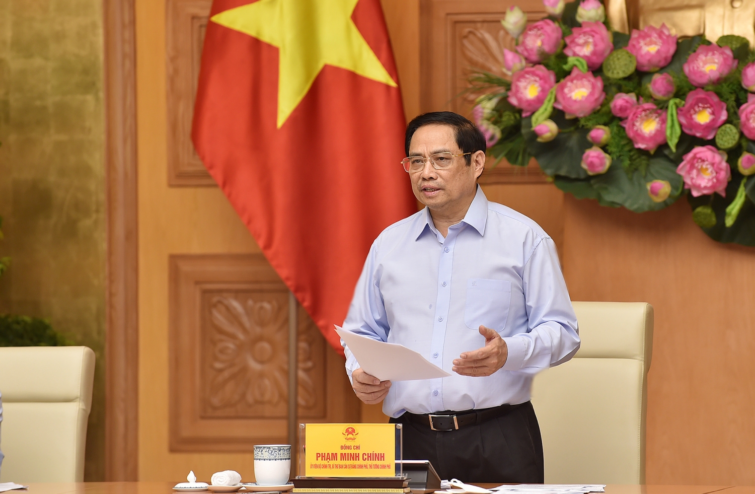 Phải lãnh đạo, chỉ đạo thực hiện thành công chiến lược vắc xin
