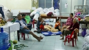 BSR hỗ trợ người dân xung quanh NMLD Dung Quất tránh bão Noru an toàn