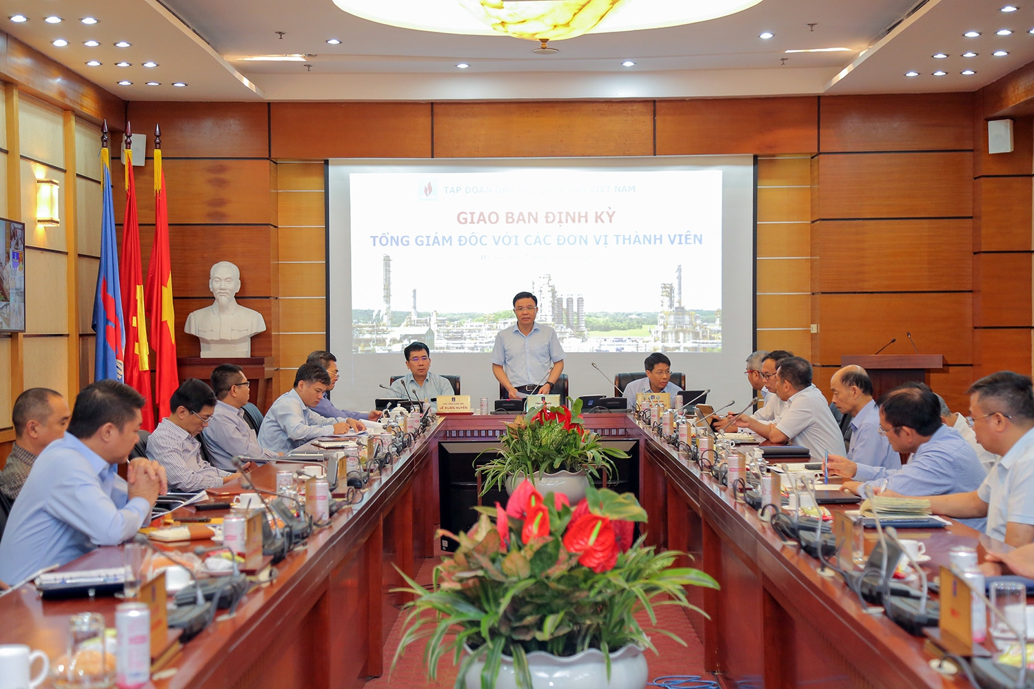 cac su kien noi bat cua pvn trong tuan tu 410 den 11102020