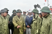 Phó Thủ tướng Trịnh Đình Dũng chỉ đạo công tác phòng chống bão số 9 tại NMLD Dung Quất
