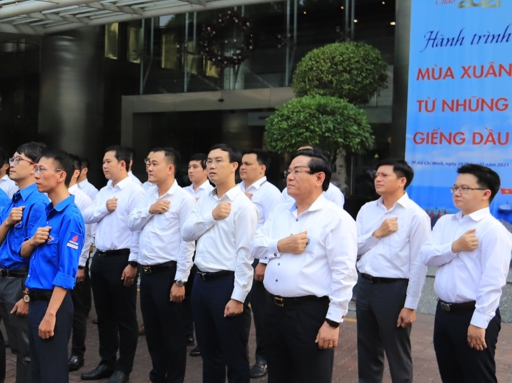 Hành trình “Mùa Xuân từ những giếng dầu” đến Thành phố Hồ Chí Minh Hành trình “Mùa Xuân từ những giếng dầu” đến Thành phố Hồ Chí Minh