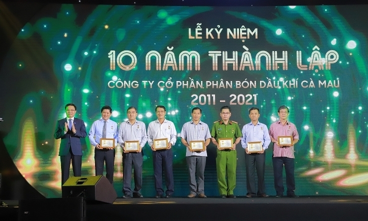 Kỷ niệm 10 năm thành lập PVCFC: Tỏa sáng nhiệt huyết - Viết tiếp thành công Kỷ niệm 10 năm thành lập PVCFC: Tỏa sáng nhiệt huyết - Viết tiếp thành công