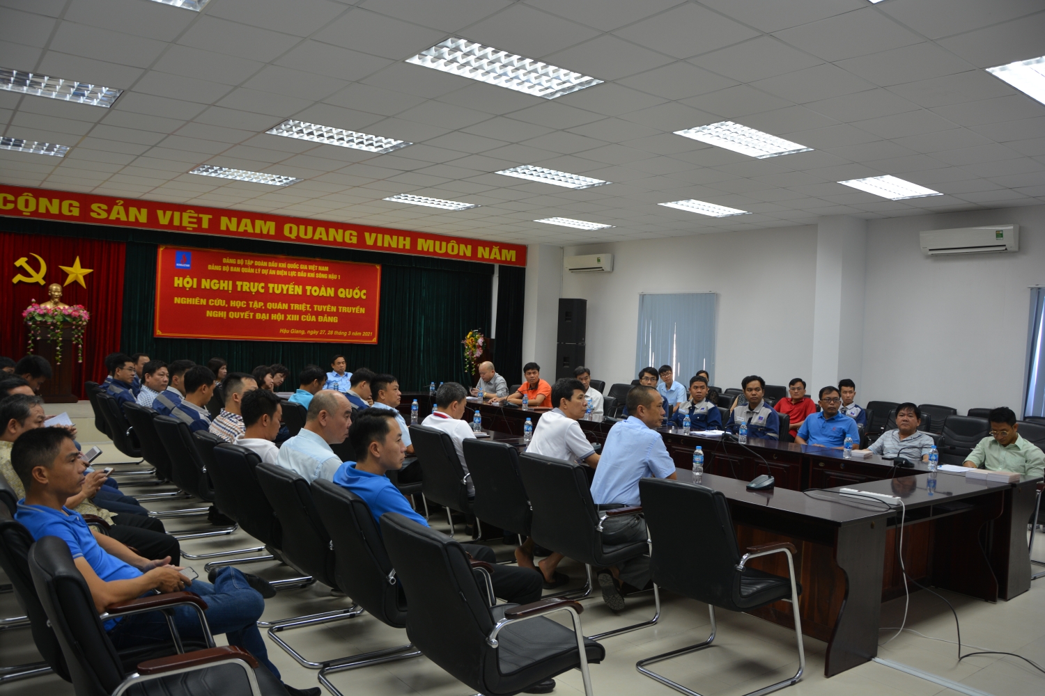 Petrovietnam học tập, quán triệt nghị quyết Đại hội XIII Petrovietnam học tập, quán triệt nghị quyết Đại hội XIII