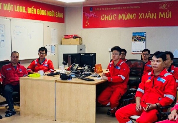 Đảng bộ Tập đoàn Dầu khí Quốc gia Việt Nam tham gia học tập, quán triệt Nghị quyết Đại hội XIII của Đảng Đảng bộ Tập đoàn Dầu khí Quốc gia Việt Nam tham gia học tập, quán triệt Nghị quyết Đại hội XIII của Đảng