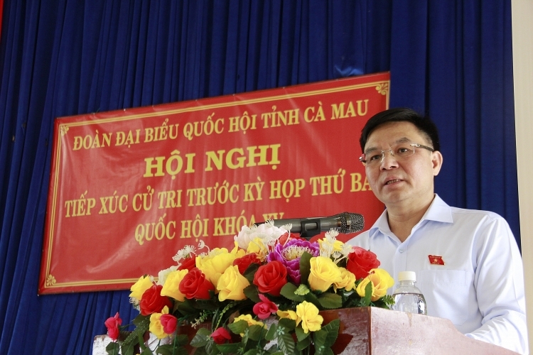 Đồng chí Lê Mạnh Hùng tiếp xúc cử tri xã Khánh An (Cà Mau)