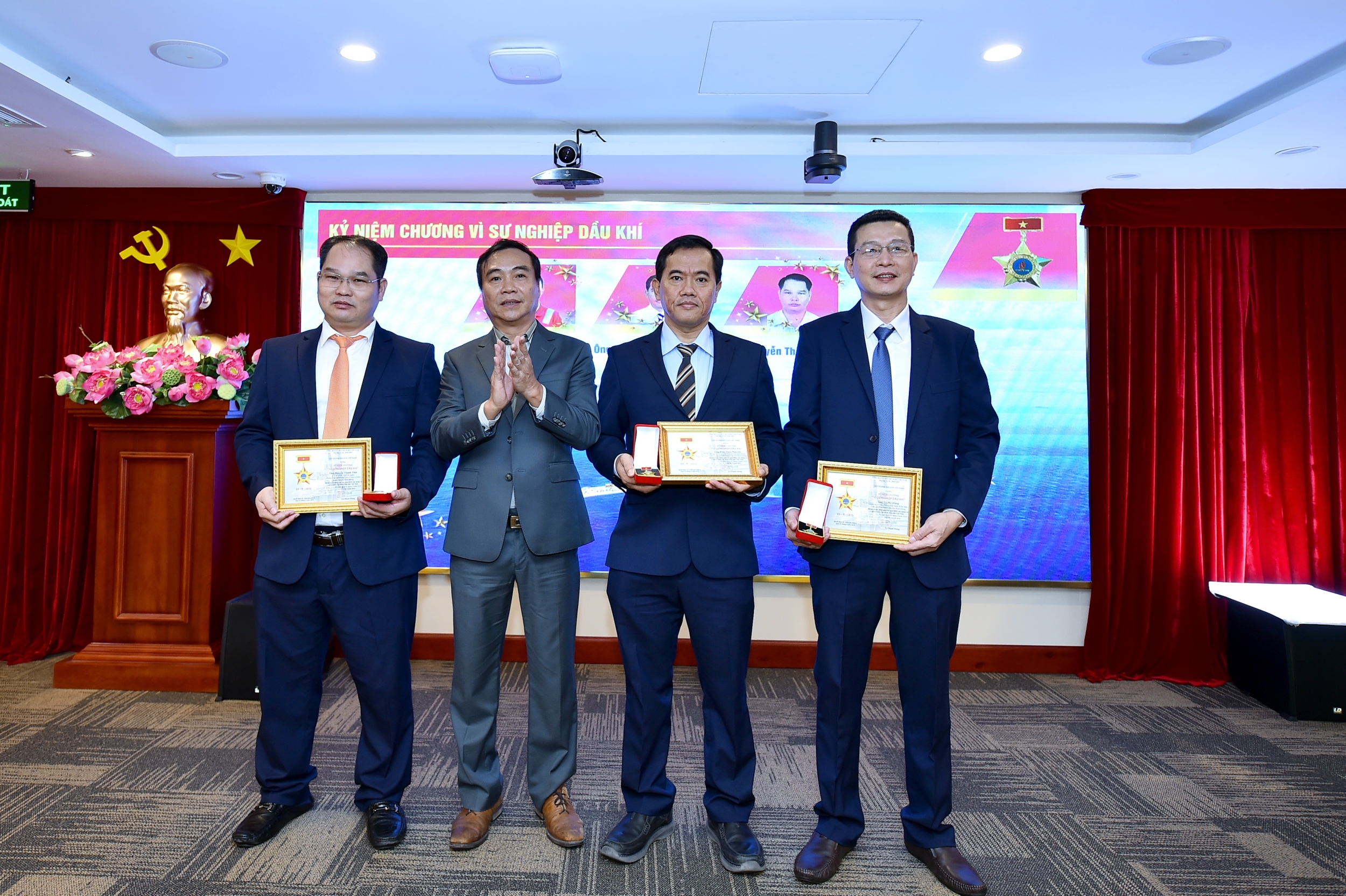Năm 2020: Biến “Nguy” thành “Cơ”, BIENDONG POC hoàn thành vượt mức nhiều chỉ tiêu quan trọng Năm 2020: Biến “Nguy” thành “Cơ”, BIENDONG POC hoàn thành vượt mức nhiều chỉ tiêu quan trọng