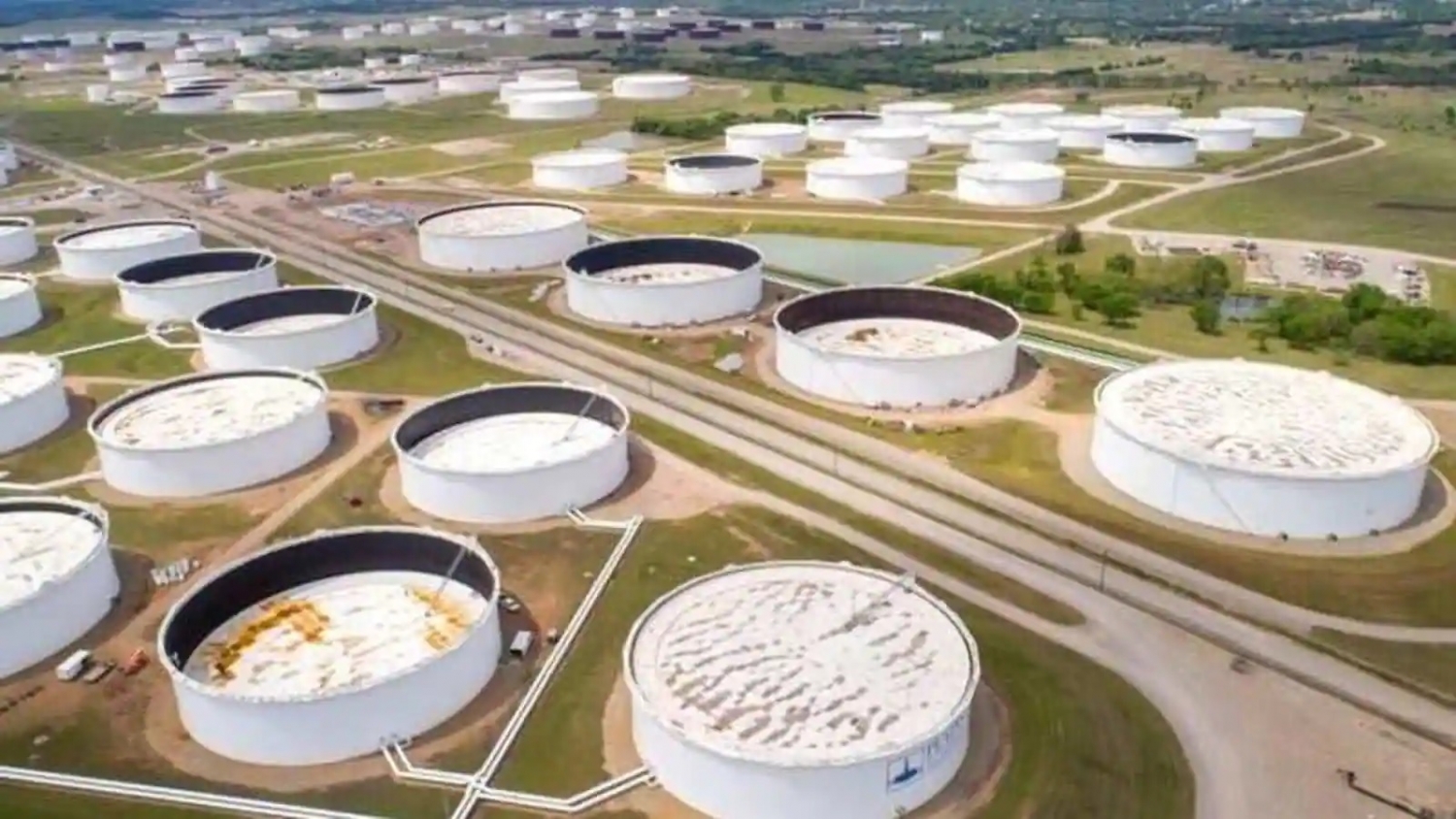 Giá dầu hôm nay 18/2/2022 giảm nhẹ