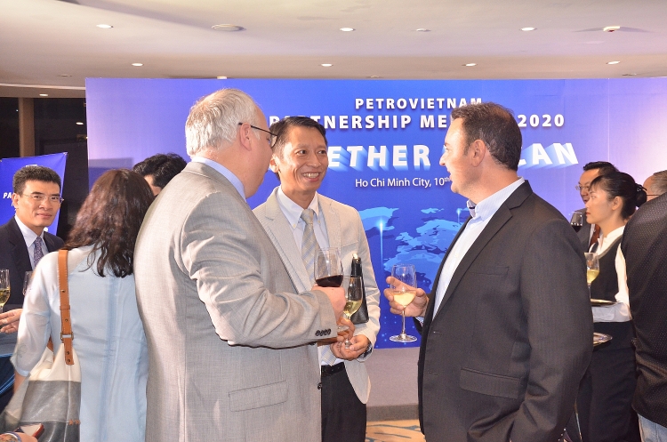 Petrovietnam gặp mặt các nhà thầu dầu khí năm 2020 petrovietnam gap mat cac nha thau dau khi nam 2020