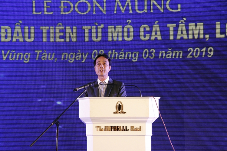 le don dong dau dau tien tu mo ca tam niem vui chung cua ca nuoc