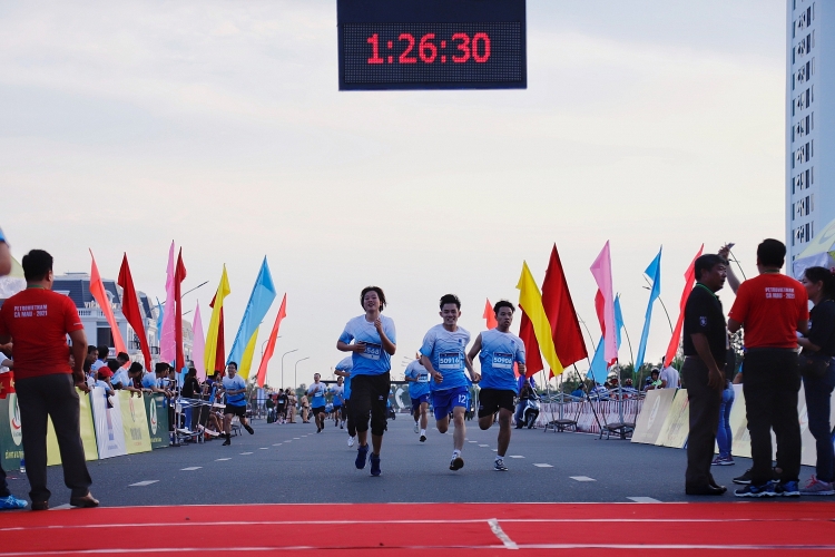 [Chùm ảnh] Giải chạy Petrovietnam - Cà Mau 2021