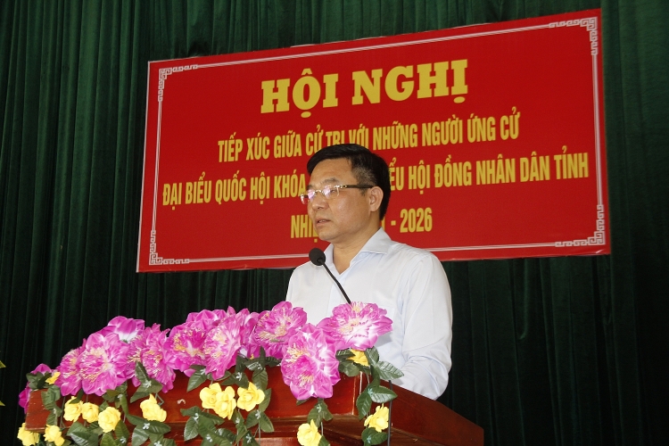 Đồng chí Lê Mạnh Hùng tiếp xúc cử tri tại hai xã Trí Phải, Trí Lực, huyện Thới Bình, tỉnh Cà Mau