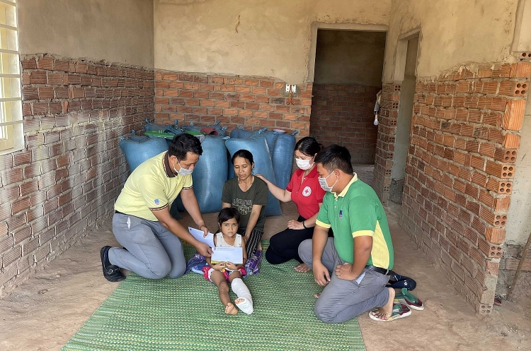 PVFCCo Central hỗ trợ nạn nhân vụ sập tường lò gạch tại Đắk Lắk