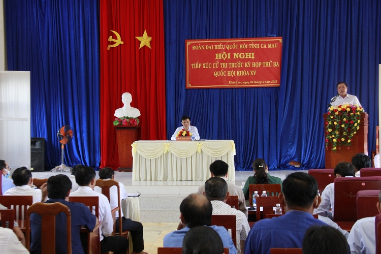 Đồng chí Lê Mạnh Hùng tiếp xúc cử tri xã Khánh An, huyện U Minh, tỉnh Cà Mau