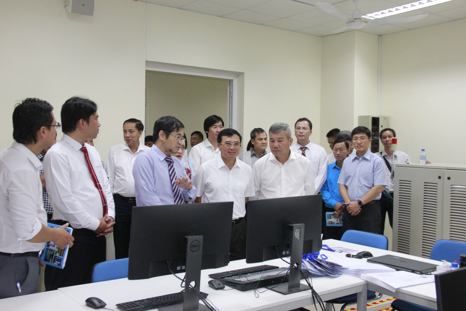 ãnh đạo Tập đoàn cùng các đại biểu đi kiểm tra công tác chuẩn bị Hội thi ãnh đạo Tập đoàn cùng các đại biểu đi kiểm tra công tác chuẩn bị Hội thi
