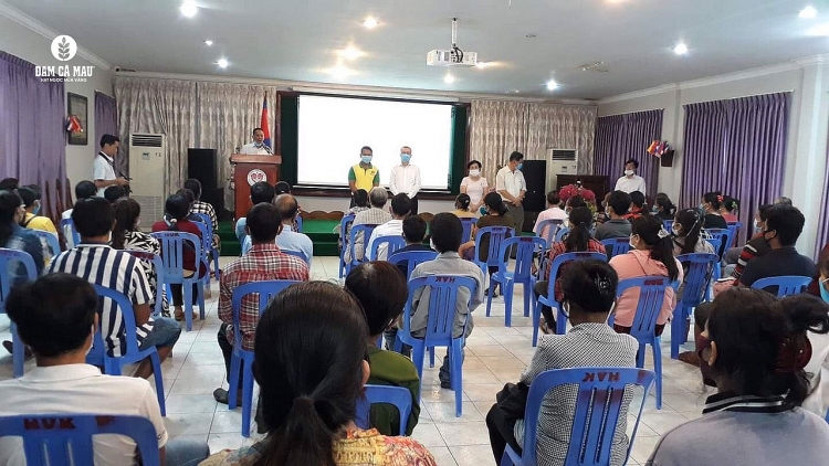 Đạm Cà Mau đồng hành cùng nông dân gốc Việt tại Campuchia đẩy lùi Covid-19 dam ca mau dong hanh cung nong dan goc viet tai campuchia day lui covid 19
