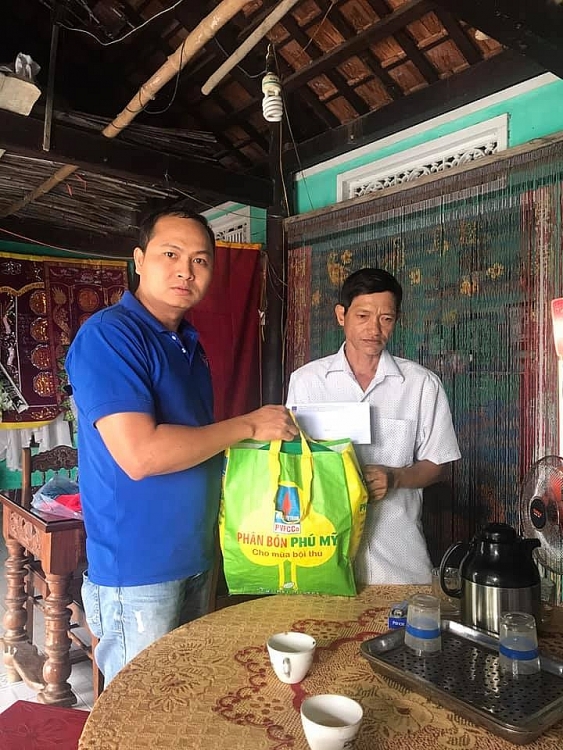 pvfcco khan cap cuu tro dong bao vung lu mien trung