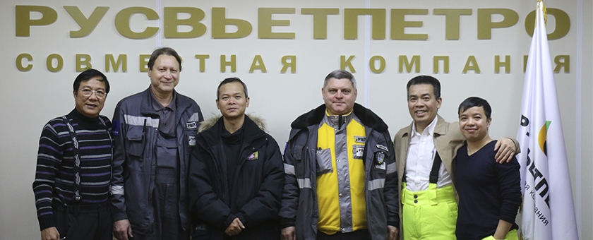 Đội ngũ người lao động Việt Nam, LB Nga trong Liên doanh RUSVIETPETRO Đội ngũ người lao động Việt Nam, LB Nga trong Liên doanh RUSVIETPETRO